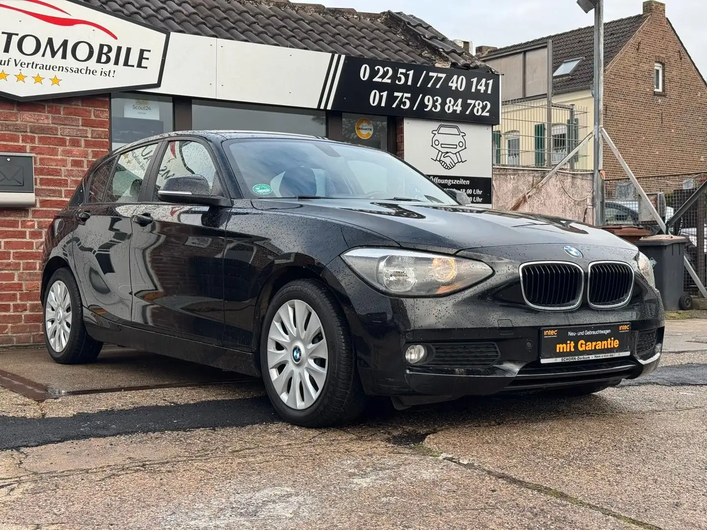 BMW 116 i*1HAND*GARANTIE*TÜV NEU*AUTOMATIK*5TRG* Schwarz - 1