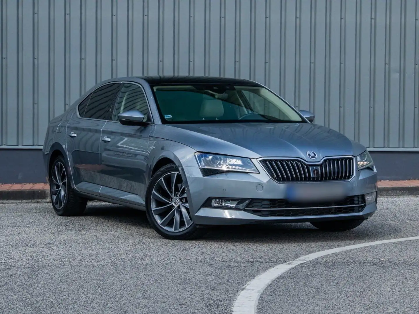 Skoda Superb Superb 2.0 TDI DSG L&K CANTON, Leder Grey - 1