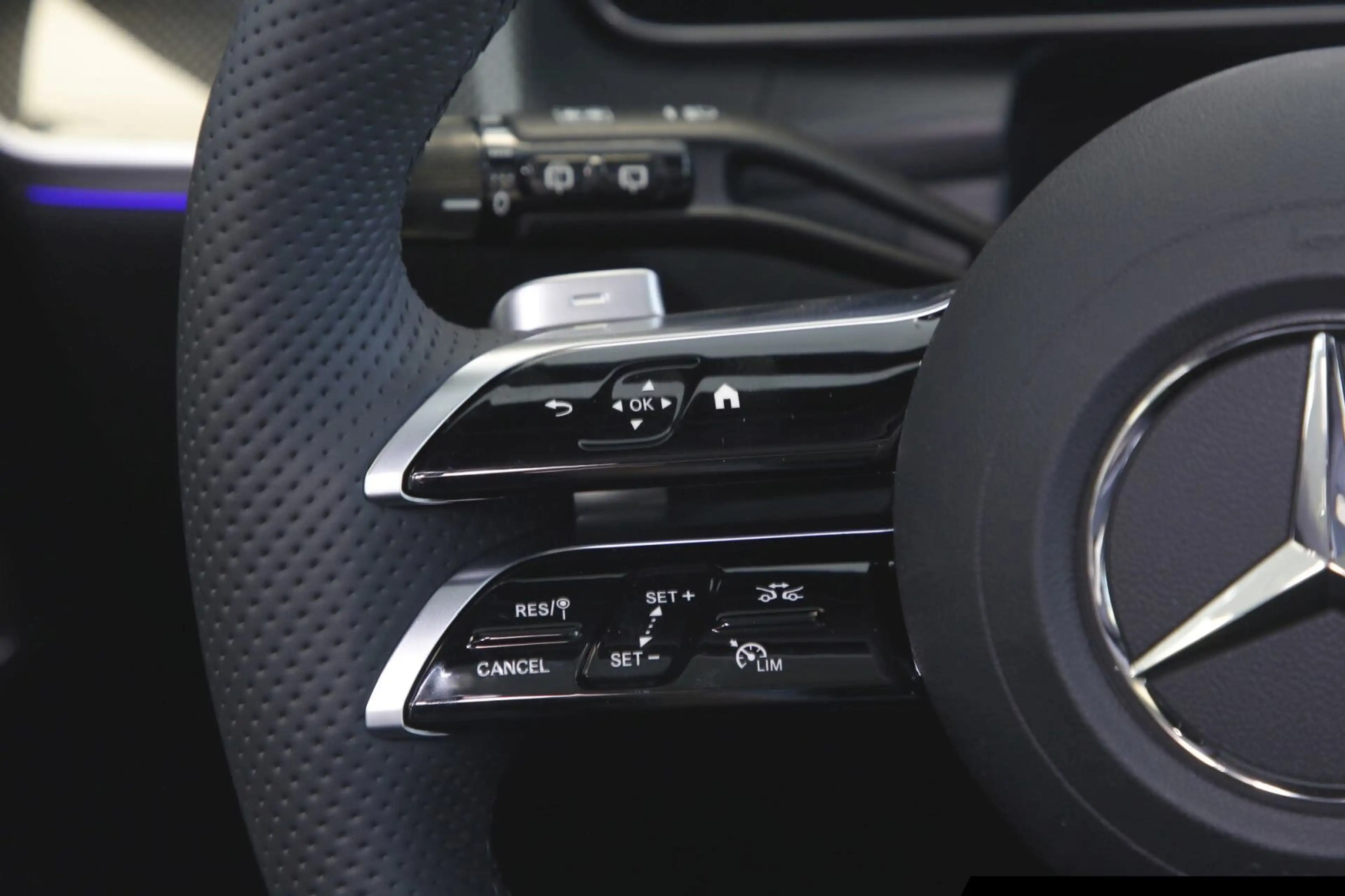 Mercedes-Benz GLC 220 GLC 220 d 4M AMG Night/Pano/Distr/360°/AHK — photo 15