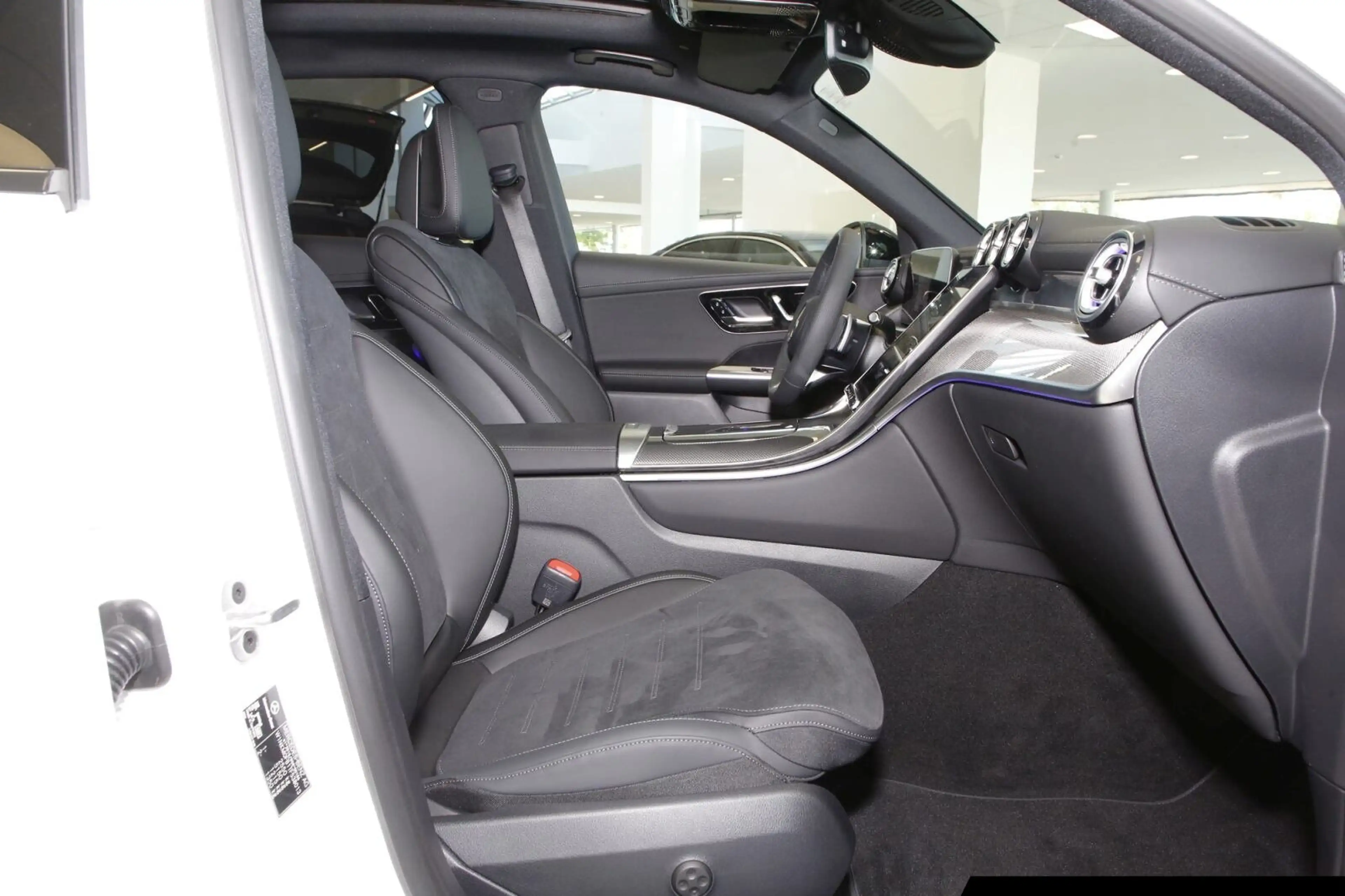 Mercedes-Benz GLC 220 GLC 220 d 4M AMG Night/Pano/Distr/360°/AHK — photo 6