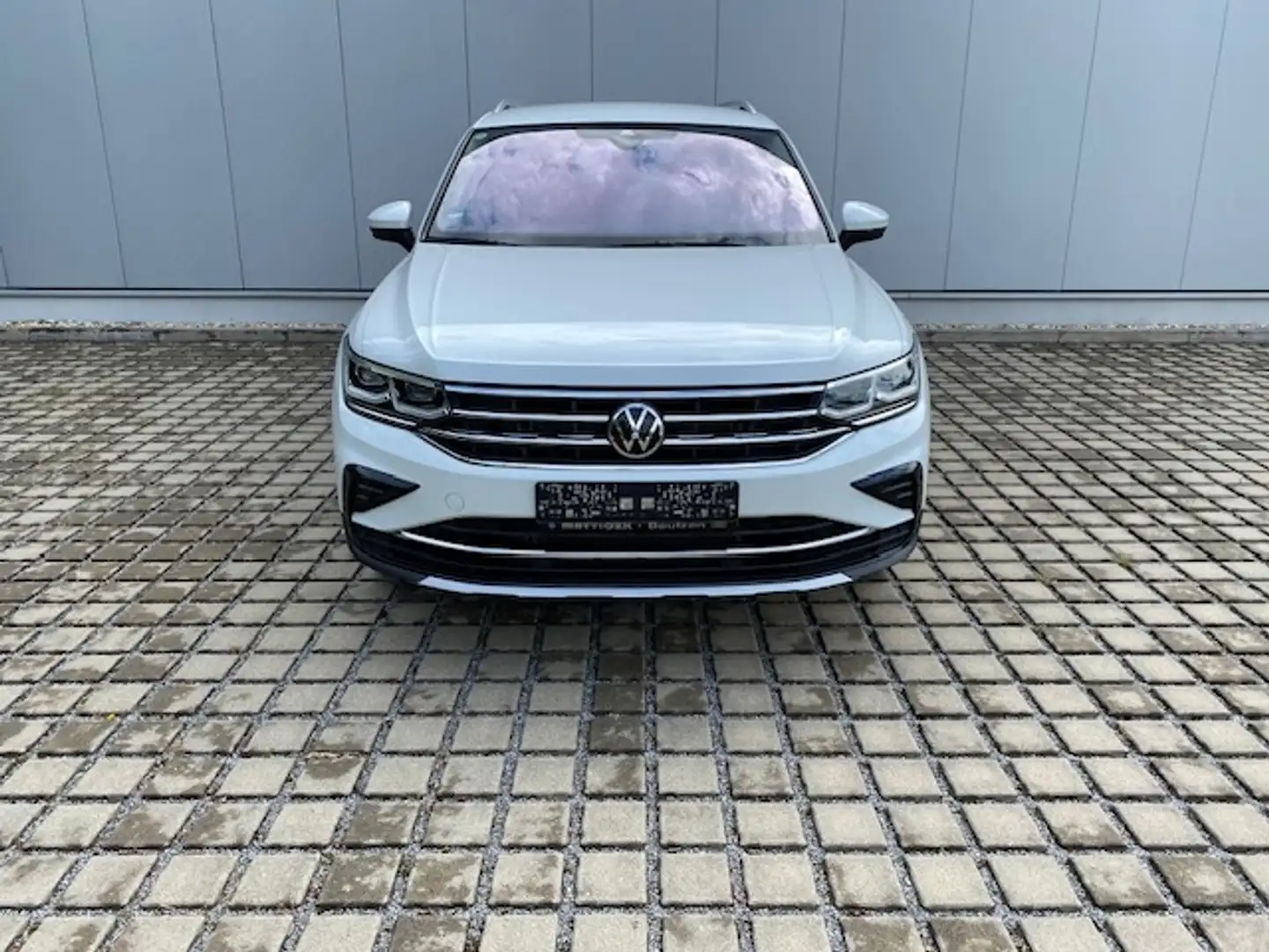 Volkswagen Tiguan 2.0 TDI DSG Elegance AHK/MATRIX/19-ZOLL/NAVI-PRO/ Weiß - 2