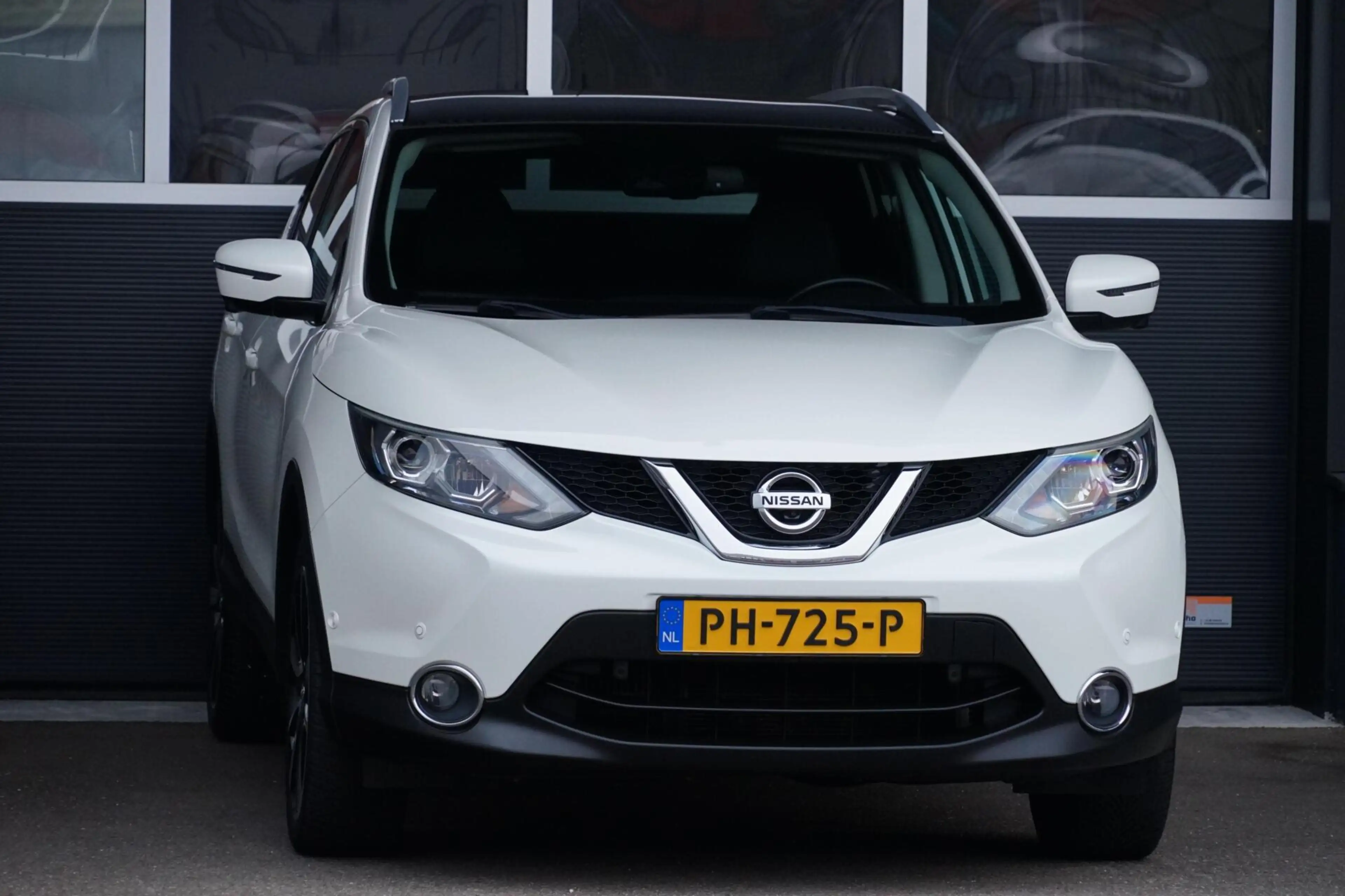 Nissan Qashqai 1.2 Tekna, NL, 1 eig. 360 cam. pano, leder, keyles — photo 32