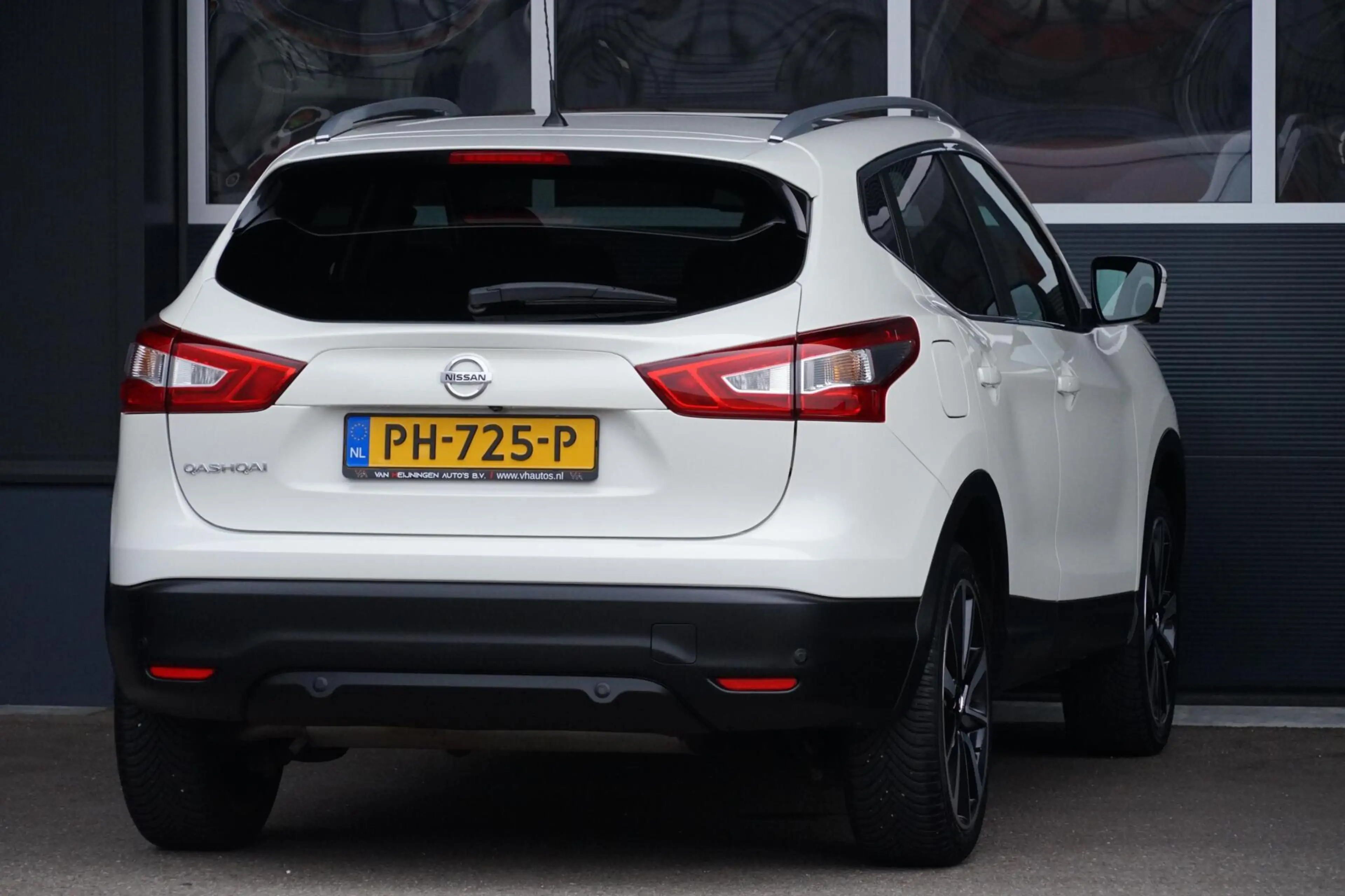 Nissan Qashqai 1.2 Tekna, NL, 1 eig. 360 cam. pano, leder, keyles — photo 2