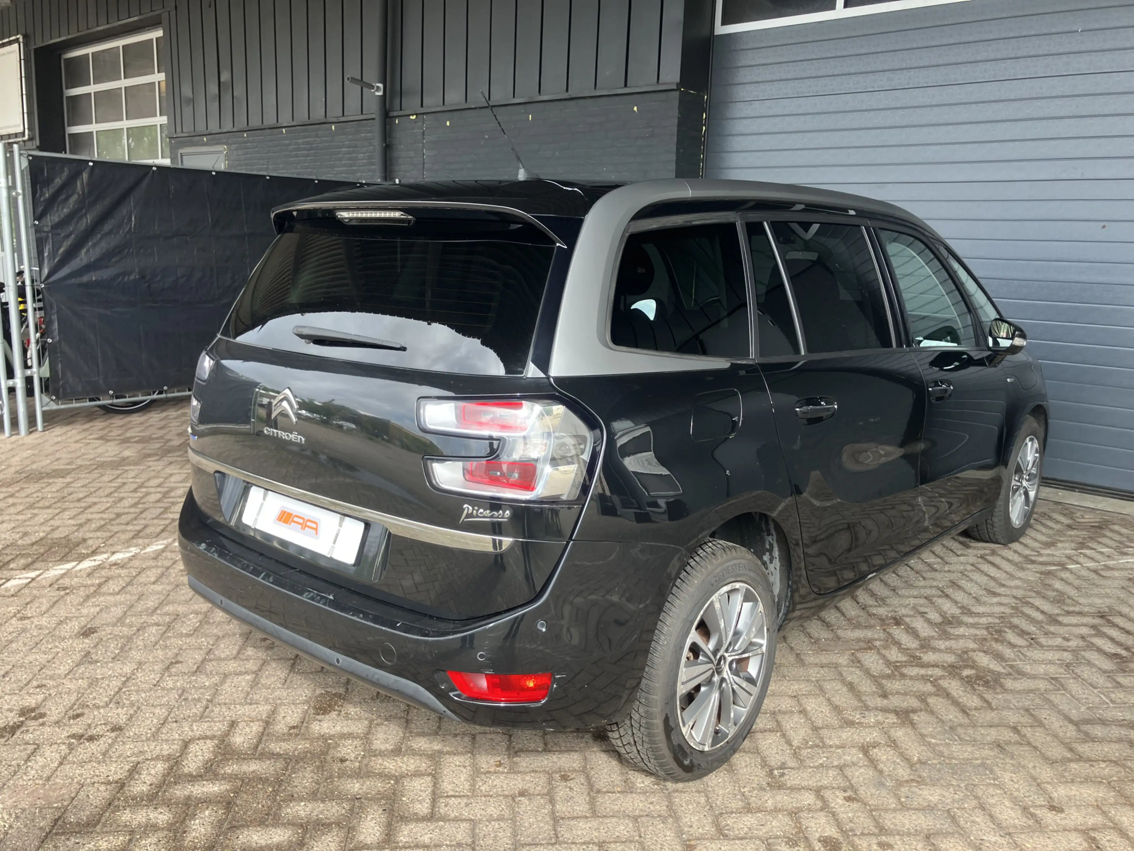 Citroen Grand C4 Picasso 1.6 BlueHDi Shine — photo 4