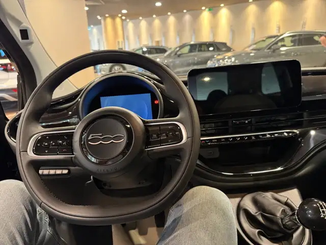 Fiat 500 view 13
