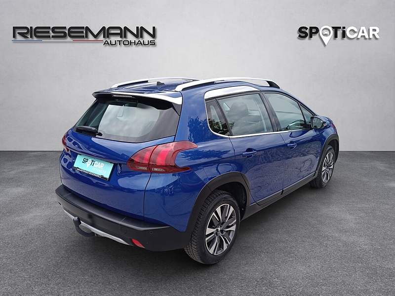 Peugeot 2008 PureTech 110 S&S Allure 6-Gang-Manuell — photo 4