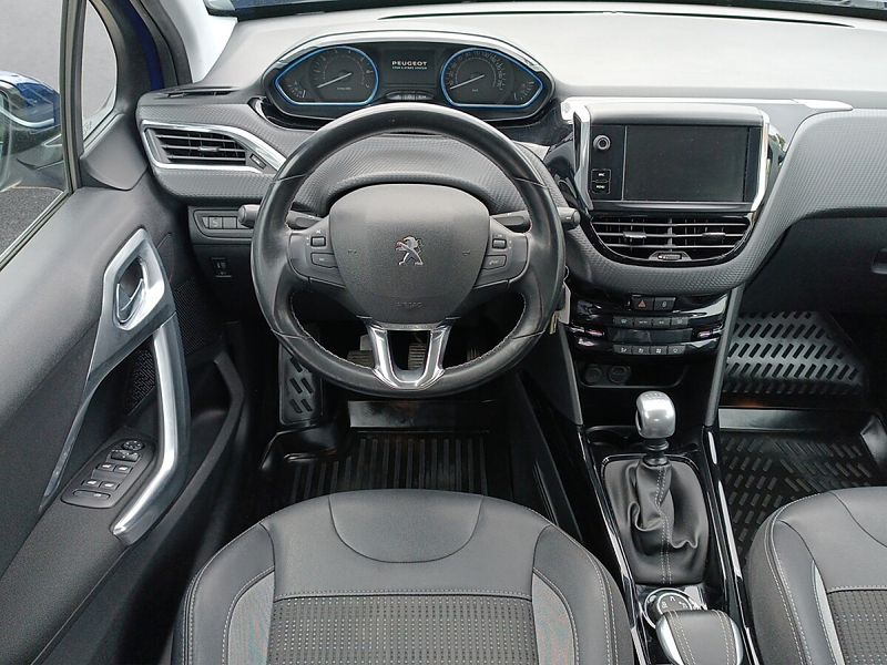 Peugeot 2008 PureTech 110 S&S Allure 6-Gang-Manuell — photo 12