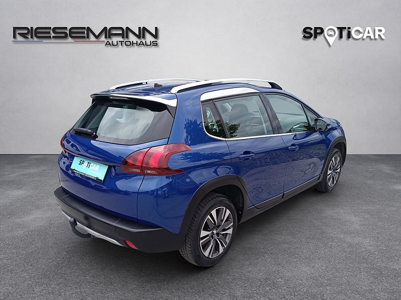 Peugeot 2008 PureTech 110 S&S Allure 6-Gang-Manuell — photo 9