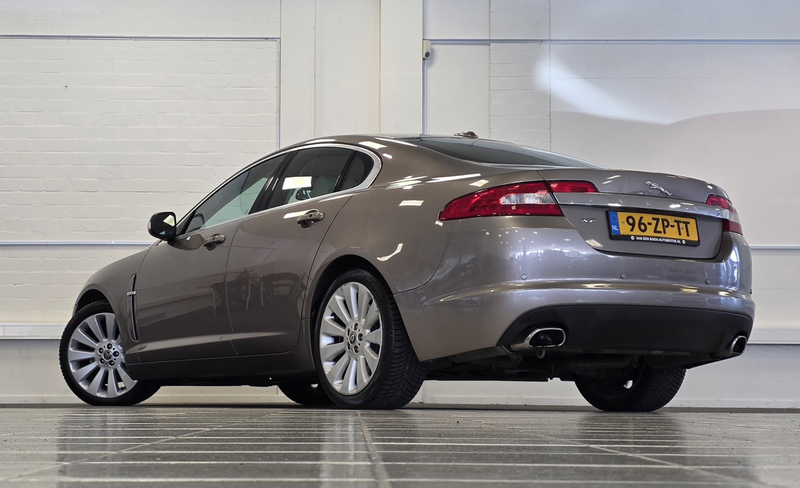 Jaguar XF 3.0 V6 Premium Luxury 3e Eigenaar Xenon Winterpakk — photo 5
