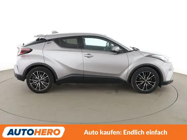 Toyota C-HR view 7