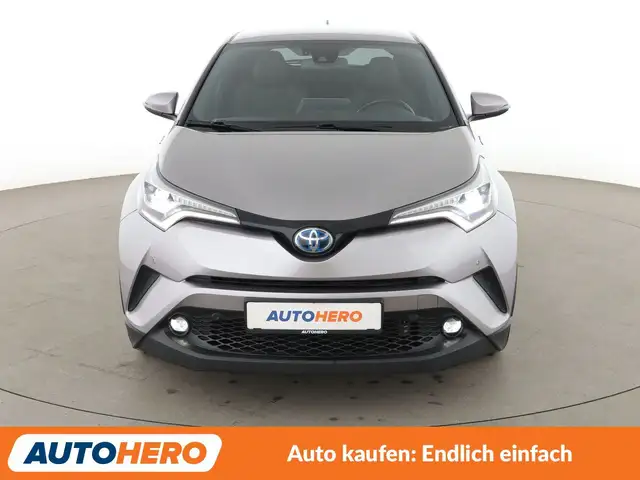 Toyota C-HR view 9
