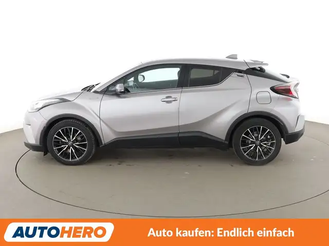 Toyota C-HR view 3