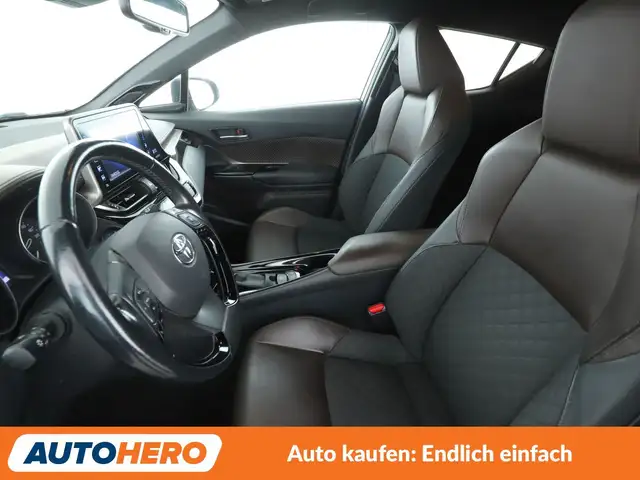 Toyota C-HR view 10
