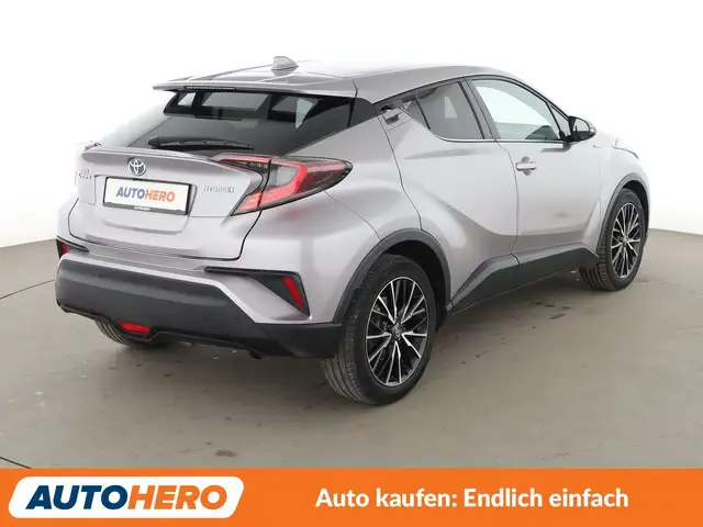 Toyota C-HR view 6
