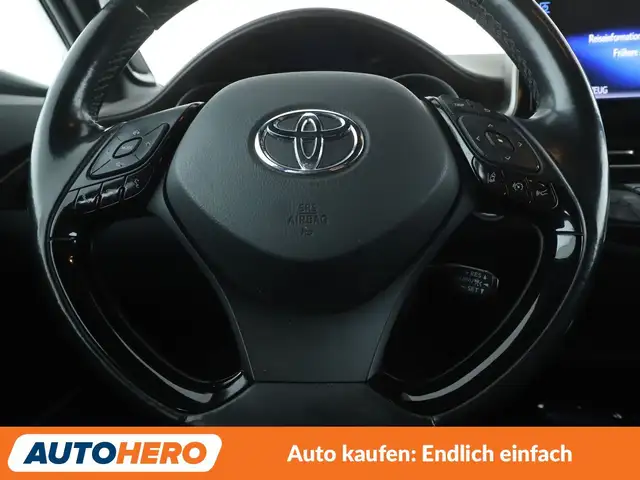 Toyota C-HR view 19
