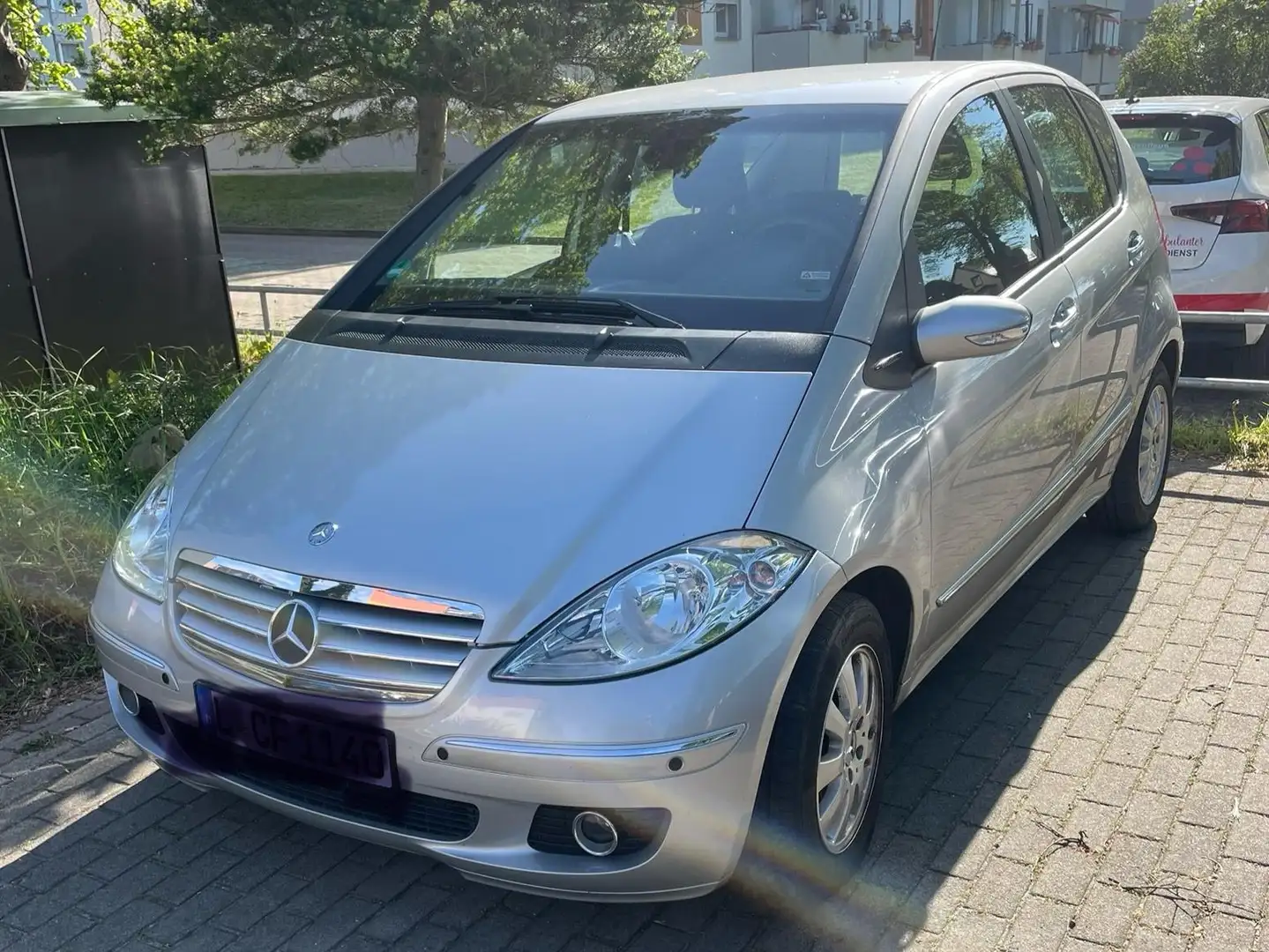Mercedes-Benz A 170 A-Klasse 5-Türer Avantgarde Silber - 1