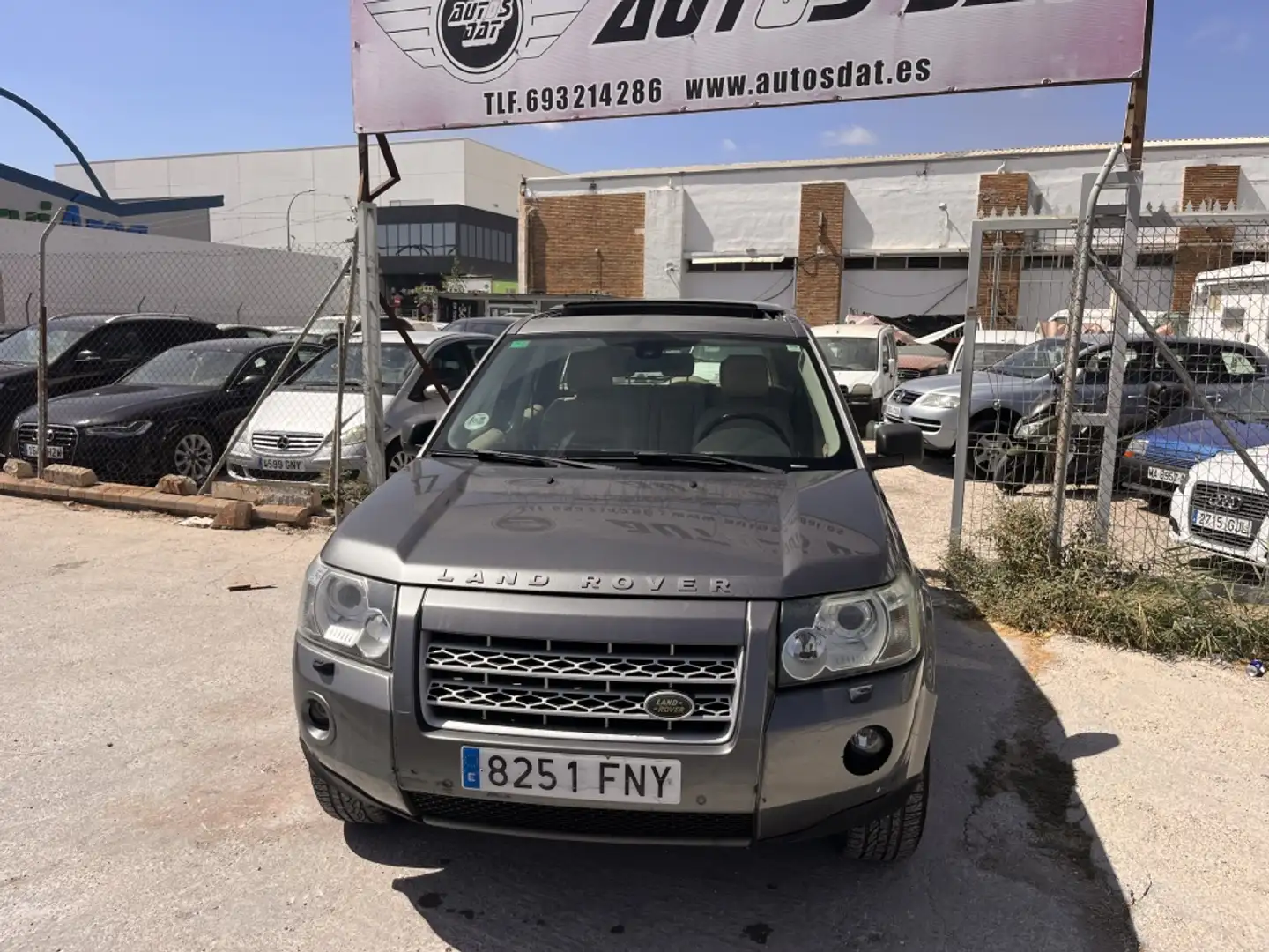 Land Rover Freelander 2.2Td4 HSE CommandShift Gris - 2
