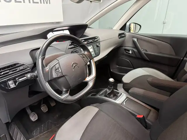 Citroen Grand C4 Picasso view 8