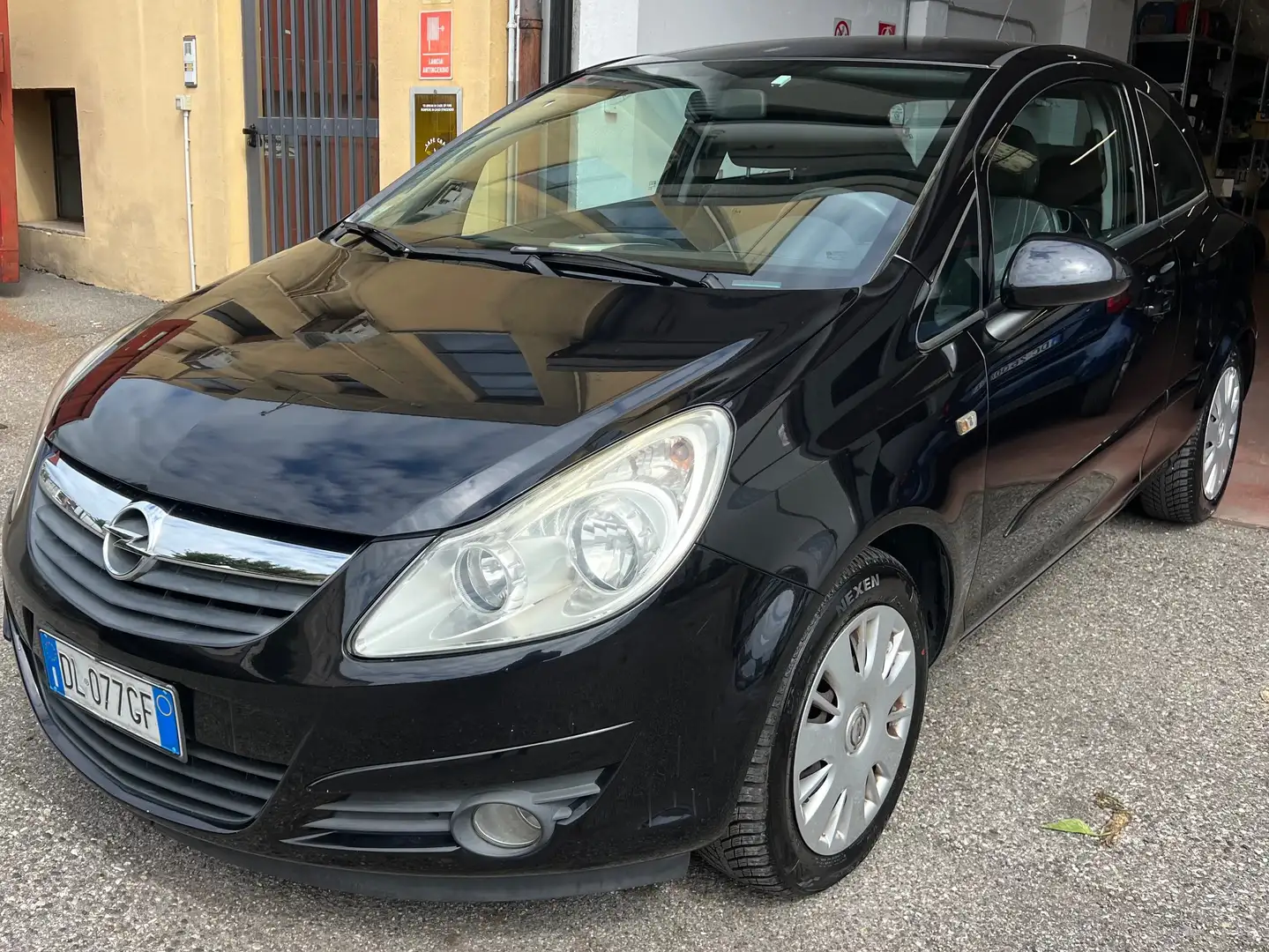 Opel Corsa Corsa IV 3p 1.3 cdti ecoflex Enjoy neopatentati Negru - 1