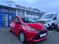 Toyota AYGO x-play*Tempo*eFH*Klima*nur 23tkm*Garantie* Червоний - thumbnail 3