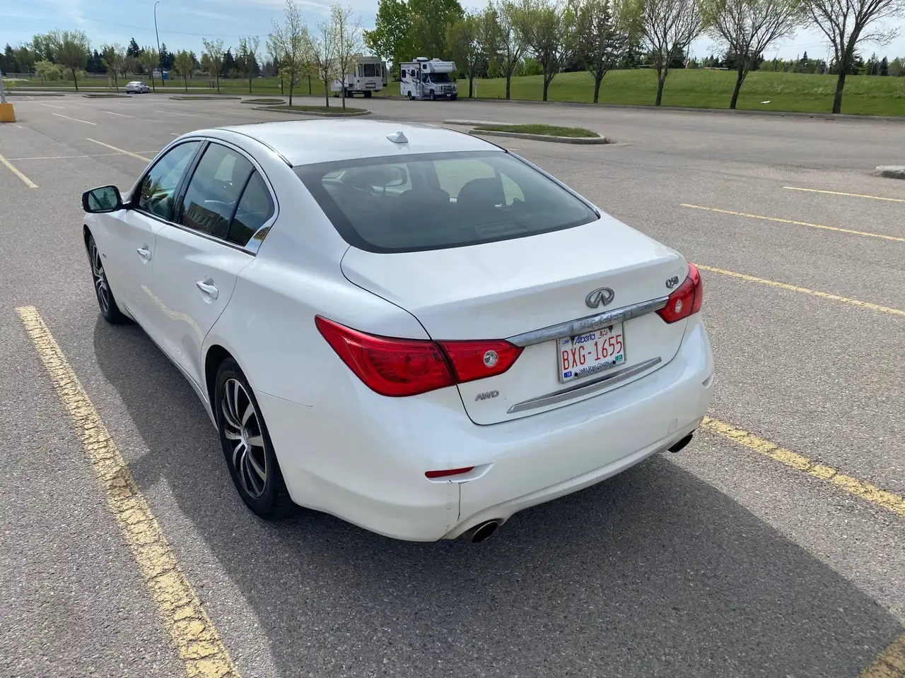 Infiniti Q50 снимка Infiniti Q50