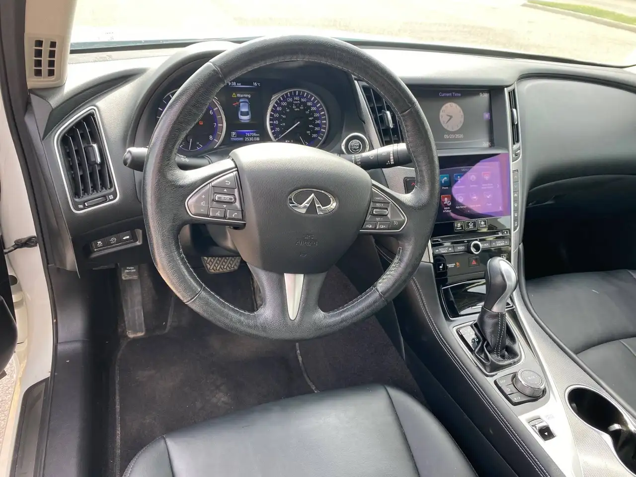 Infiniti Q50 снимка Infiniti Q50