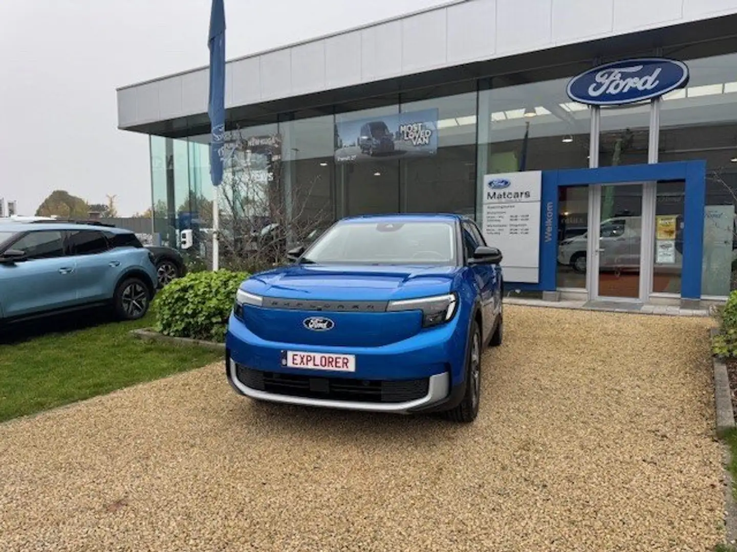 Ford Explorer e-Explorer 79 kWh AWD Extended Range Premium Bleu - 2