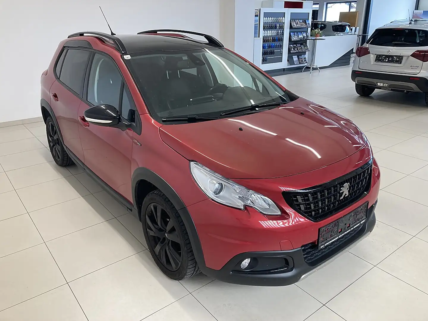 Peugeot 2008 110PS.TurboBenziner  GT-LINE Rot - 2