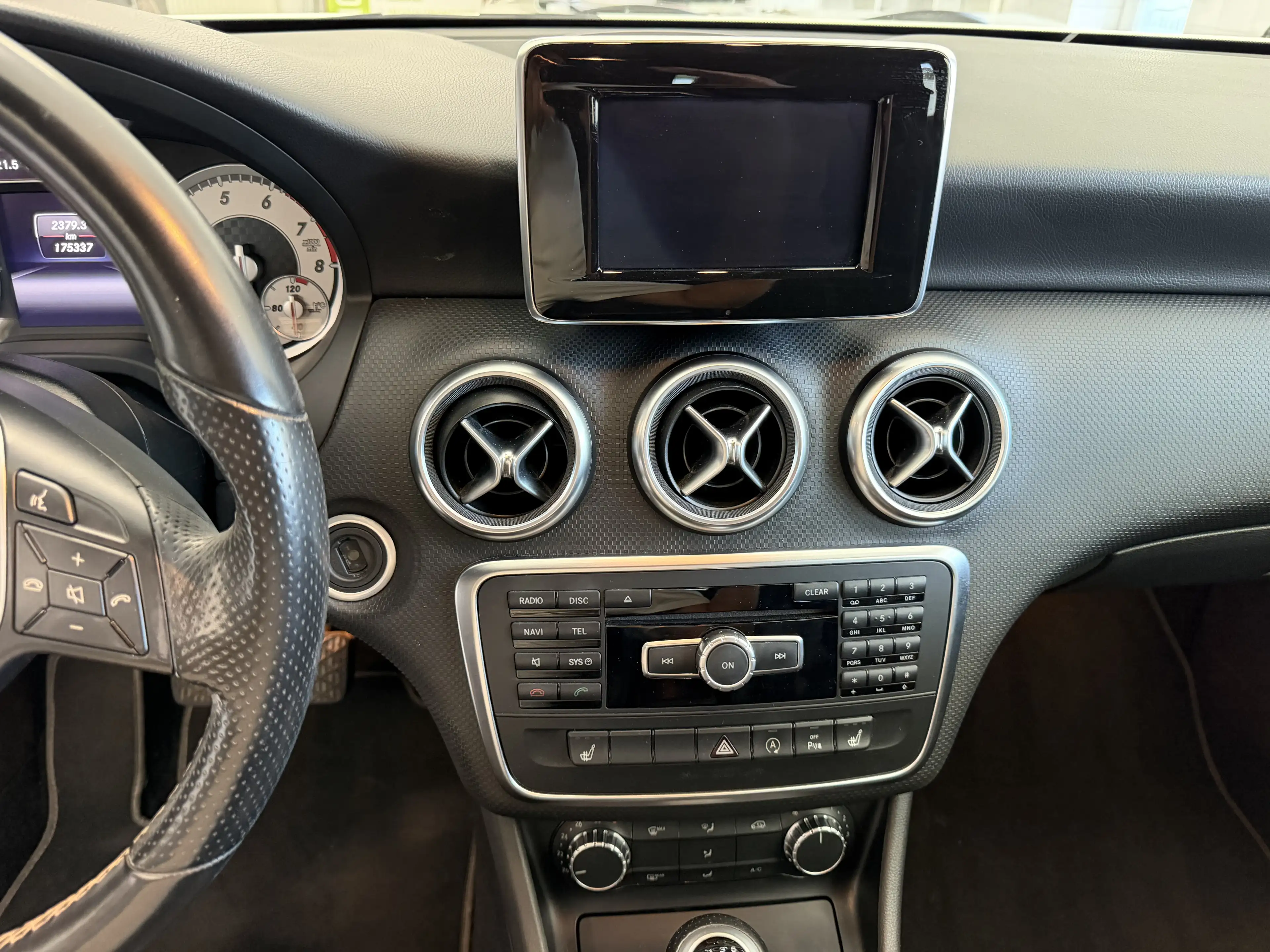 Mercedes-Benz A 200 A 200 BlueEfficiency*VOLLAUSSTATTUNG* — photo 8