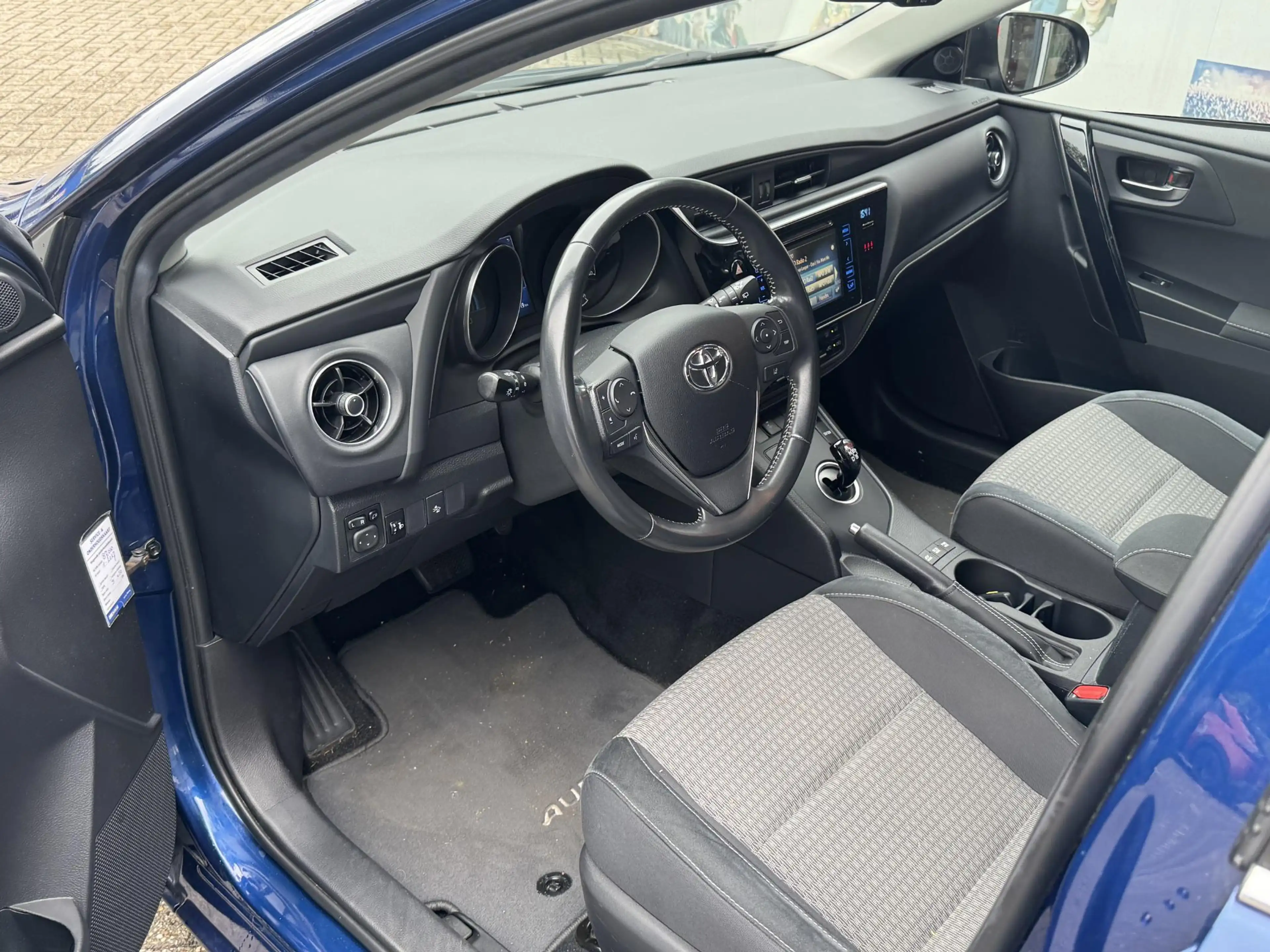 Toyota Auris 1.8 Hybrid Dynamic LUXE STOELEN CRUISECONTROL CLIM — photo 8