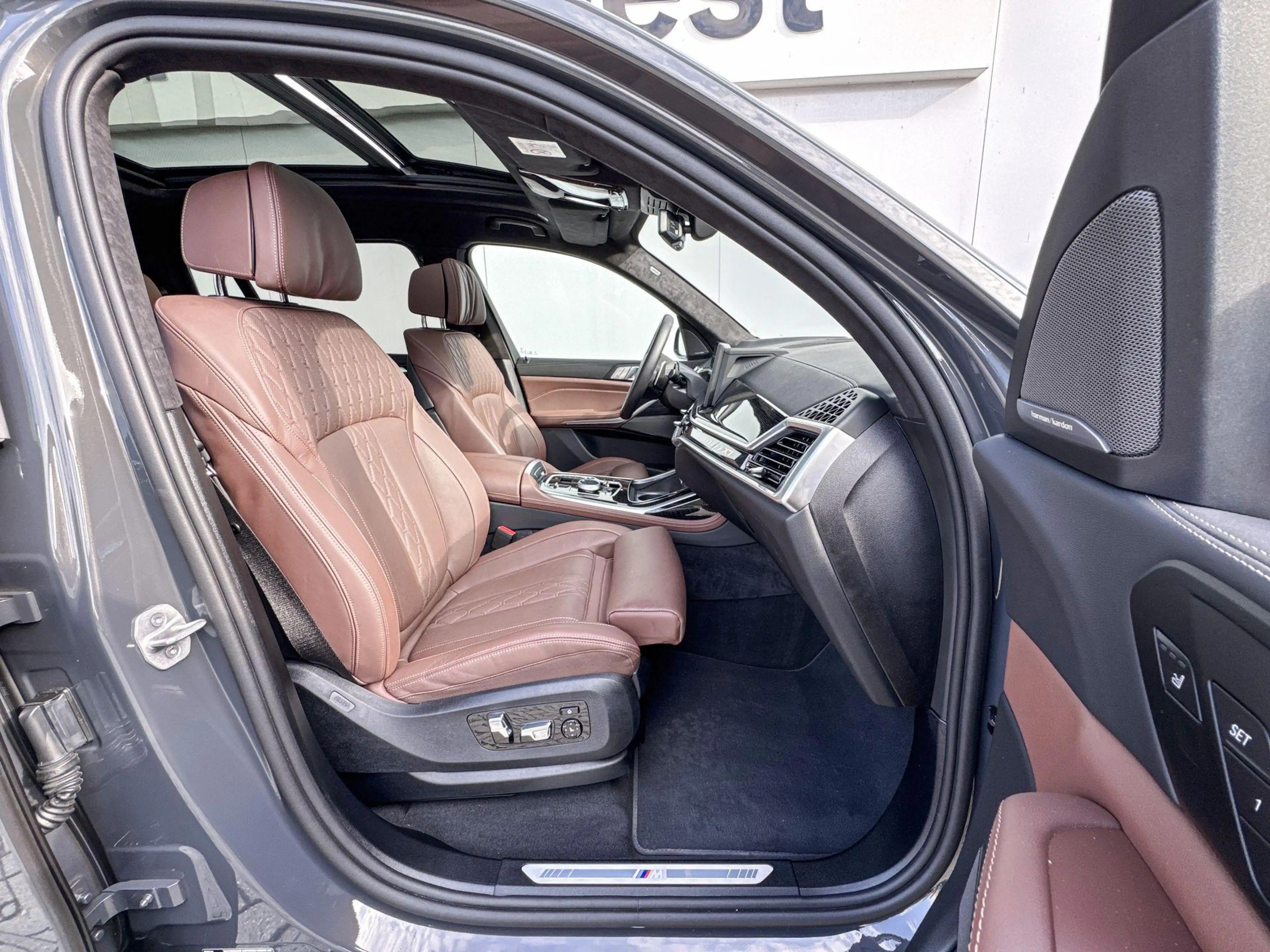 BMW X7 xDrive40i | M Sport | Exclusive Pack | Driving Ass — photo 6
