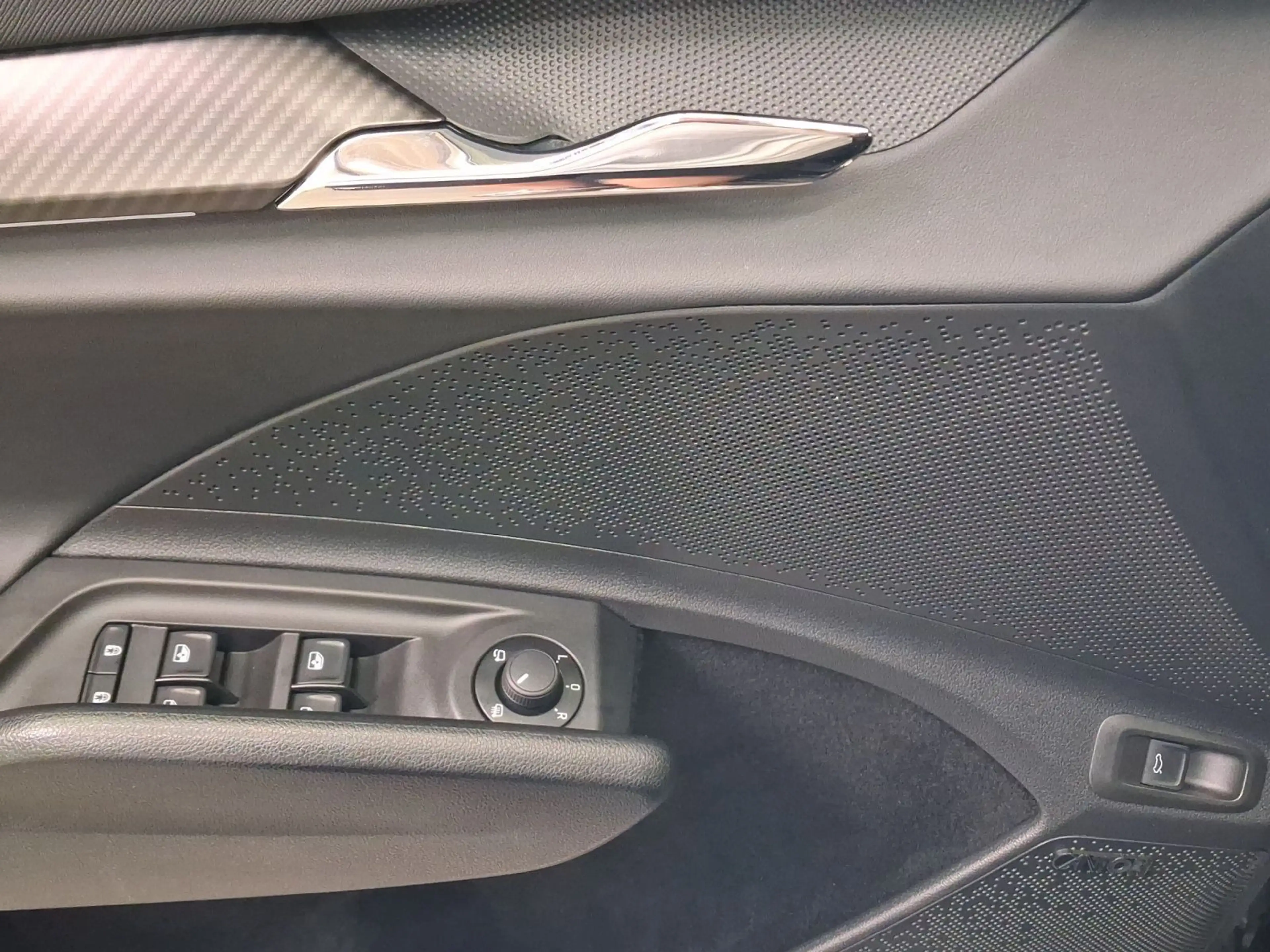 Skoda Enyaq 85X SPORTLINE PANO LM21 AHK CANTON — photo 8