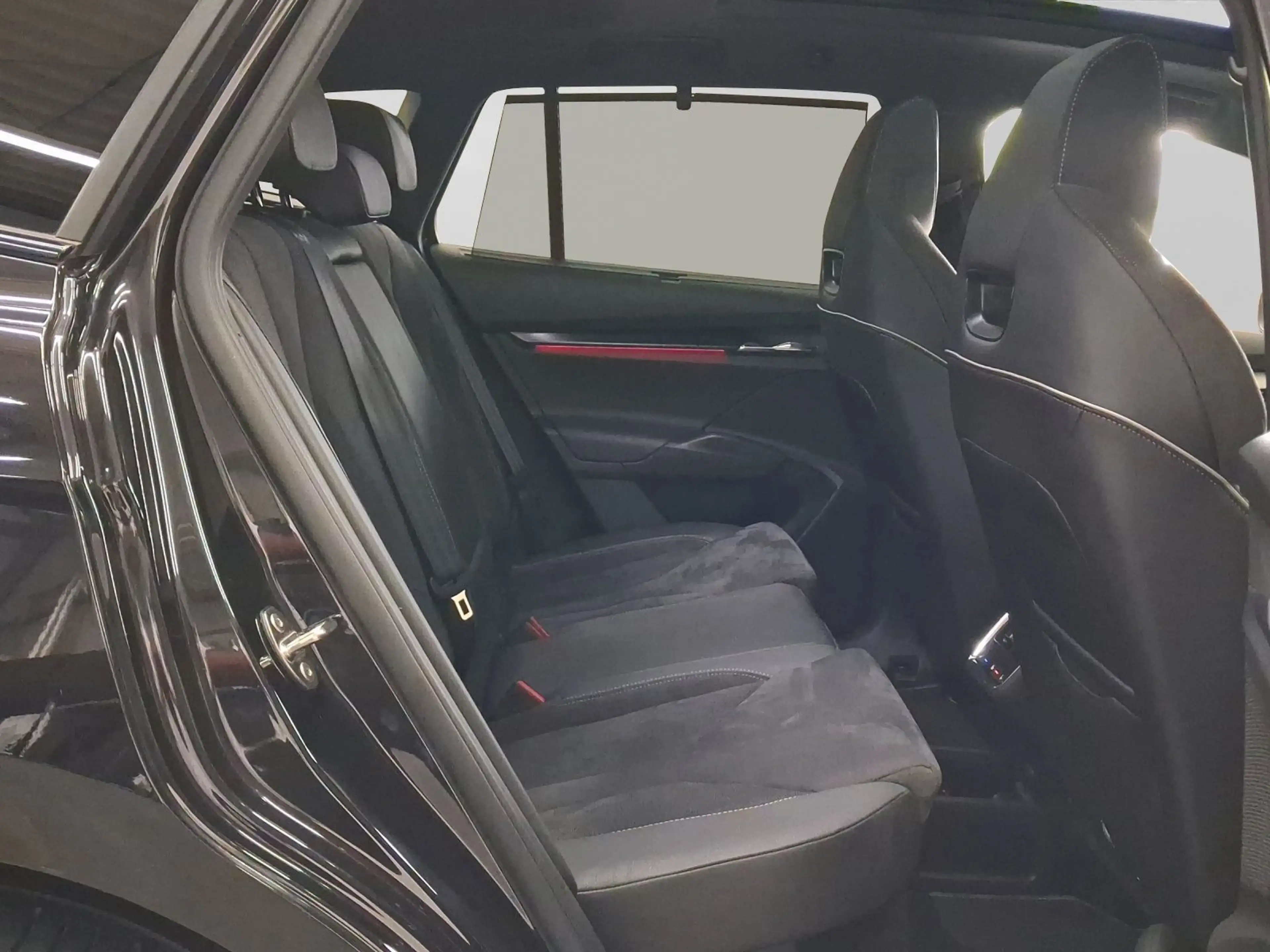 Skoda Enyaq 85X SPORTLINE PANO LM21 AHK CANTON — photo 6