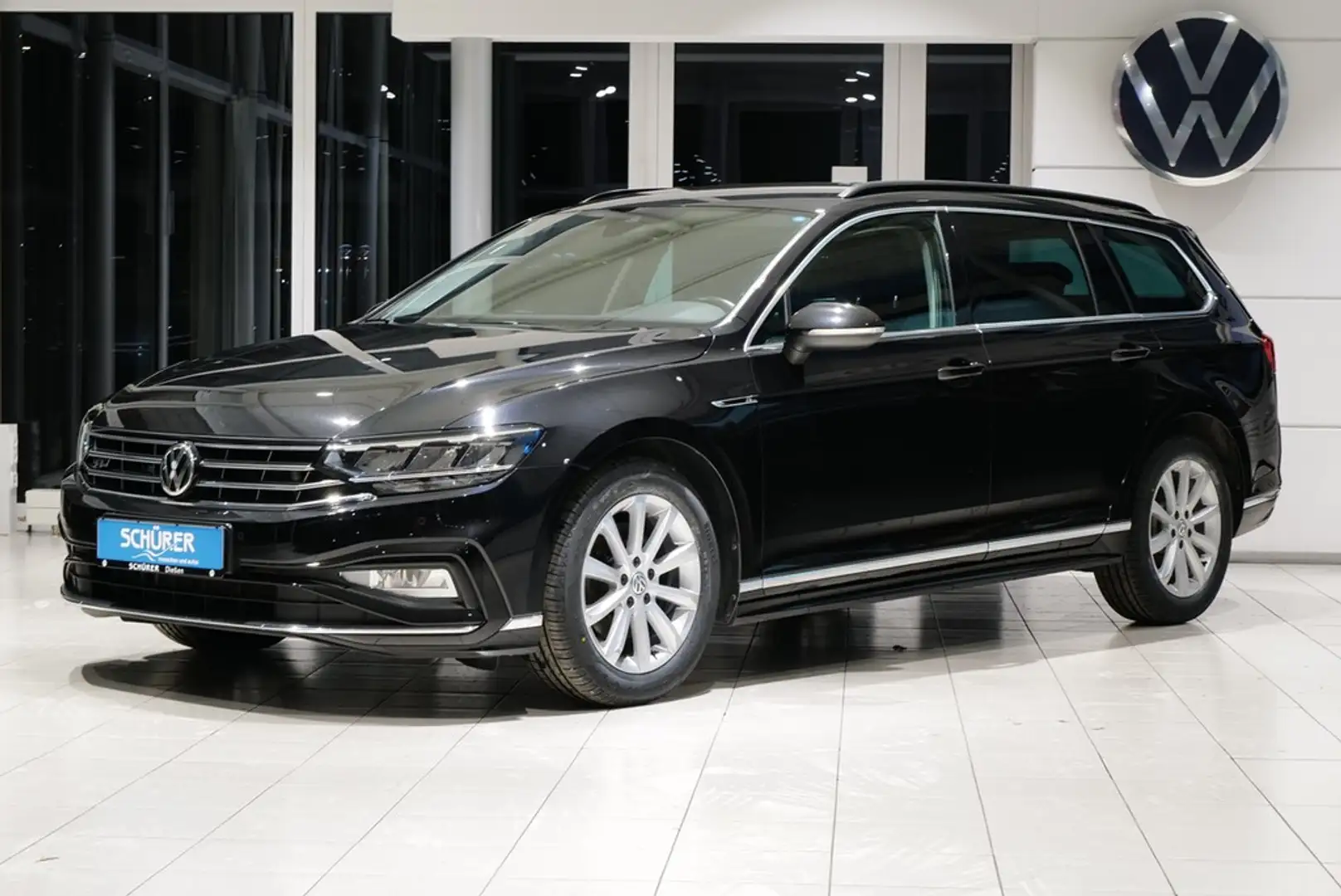Volkswagen Passat Variant R-Line Navi AHK Business Schwarz - 1