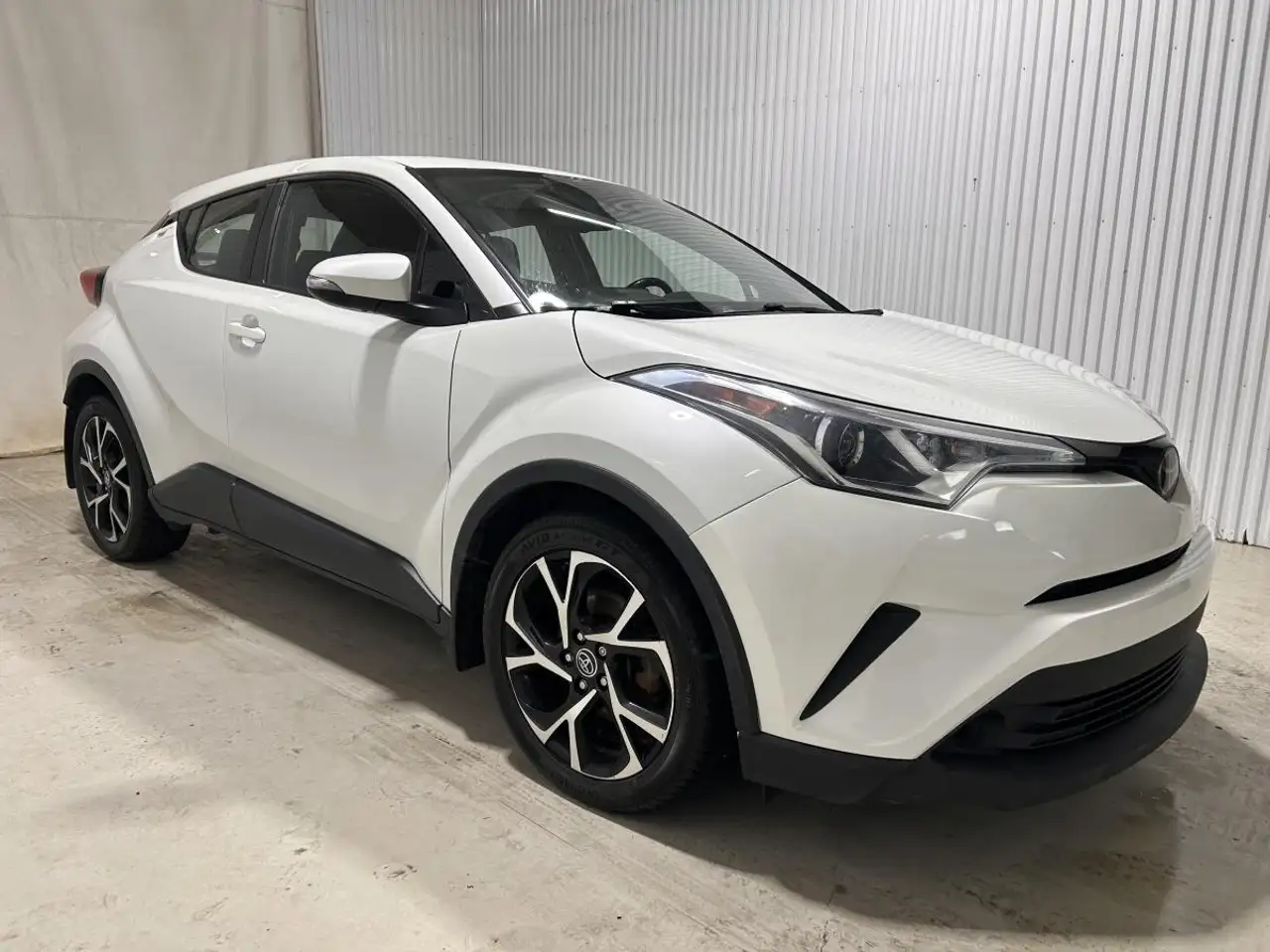Toyota C-HR fotografie Toyota C-HR