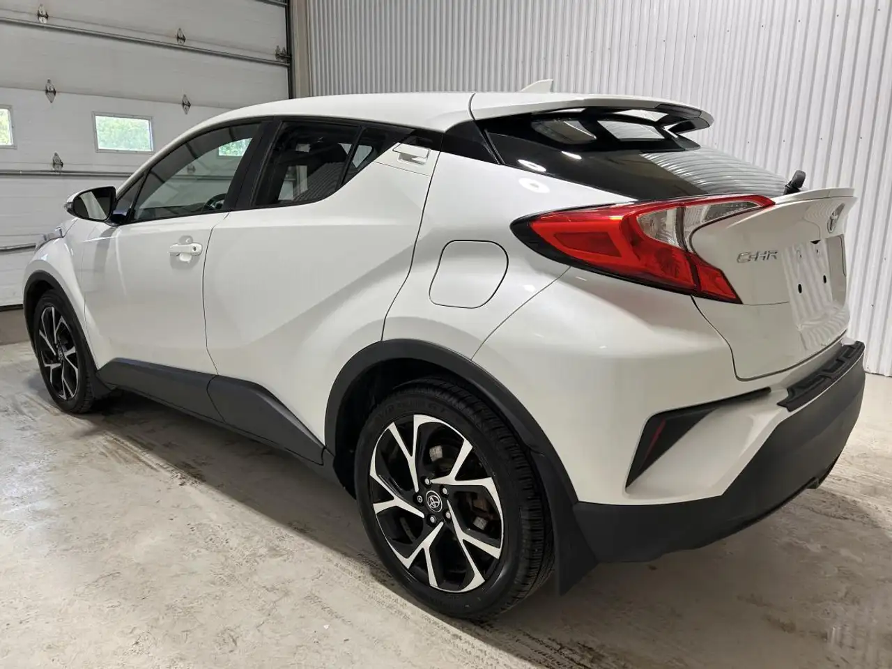 Toyota C-HR fotografie Toyota C-HR