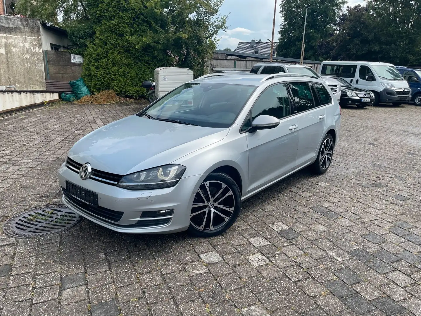 Volkswagen Golf Variant DSG 110kw*ALLSTAR*Xenon*Navi*Klimaa Silber - 1