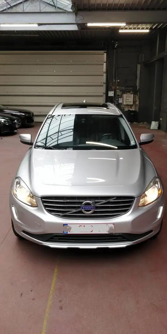 Volvo XC60 XC60 2.0 D3 Summum Geartronic Argent - 1