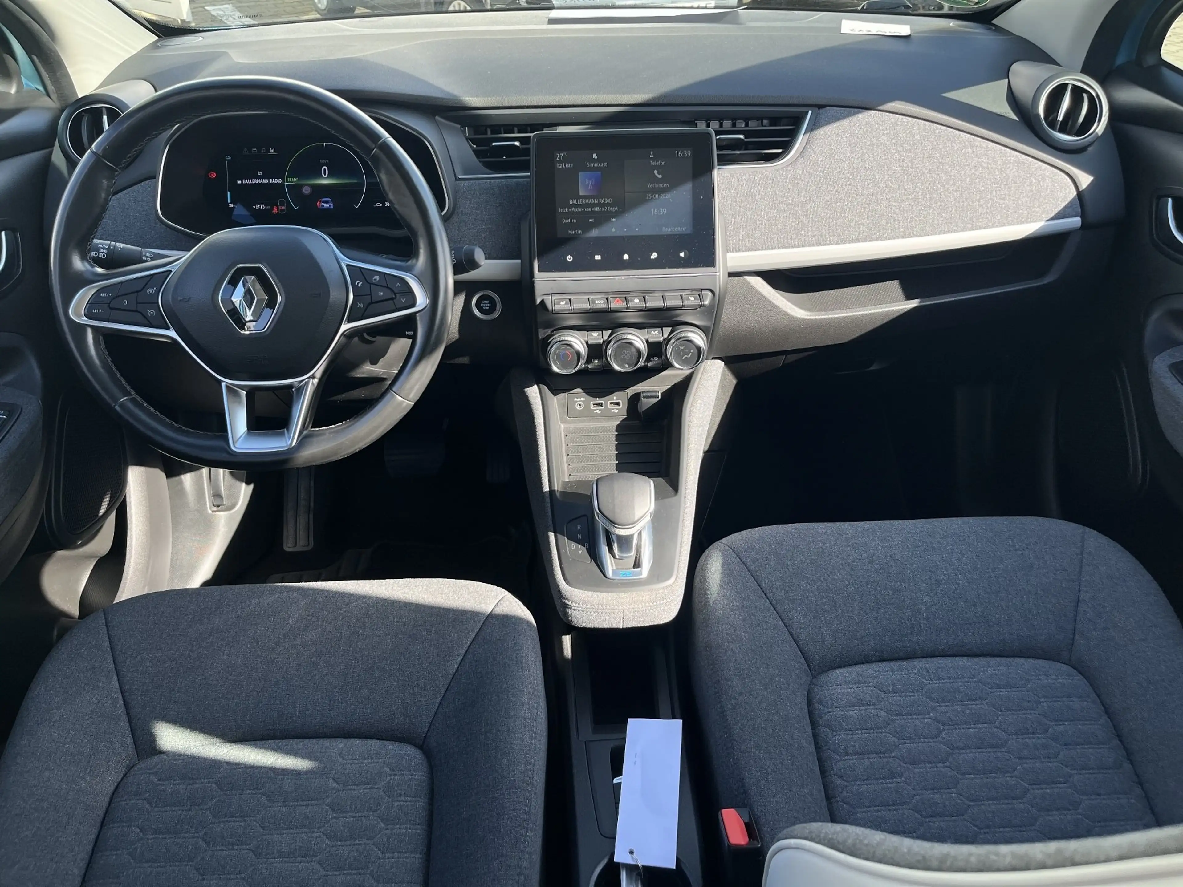 Renault ZOE Experience ZE.50 — photo 10