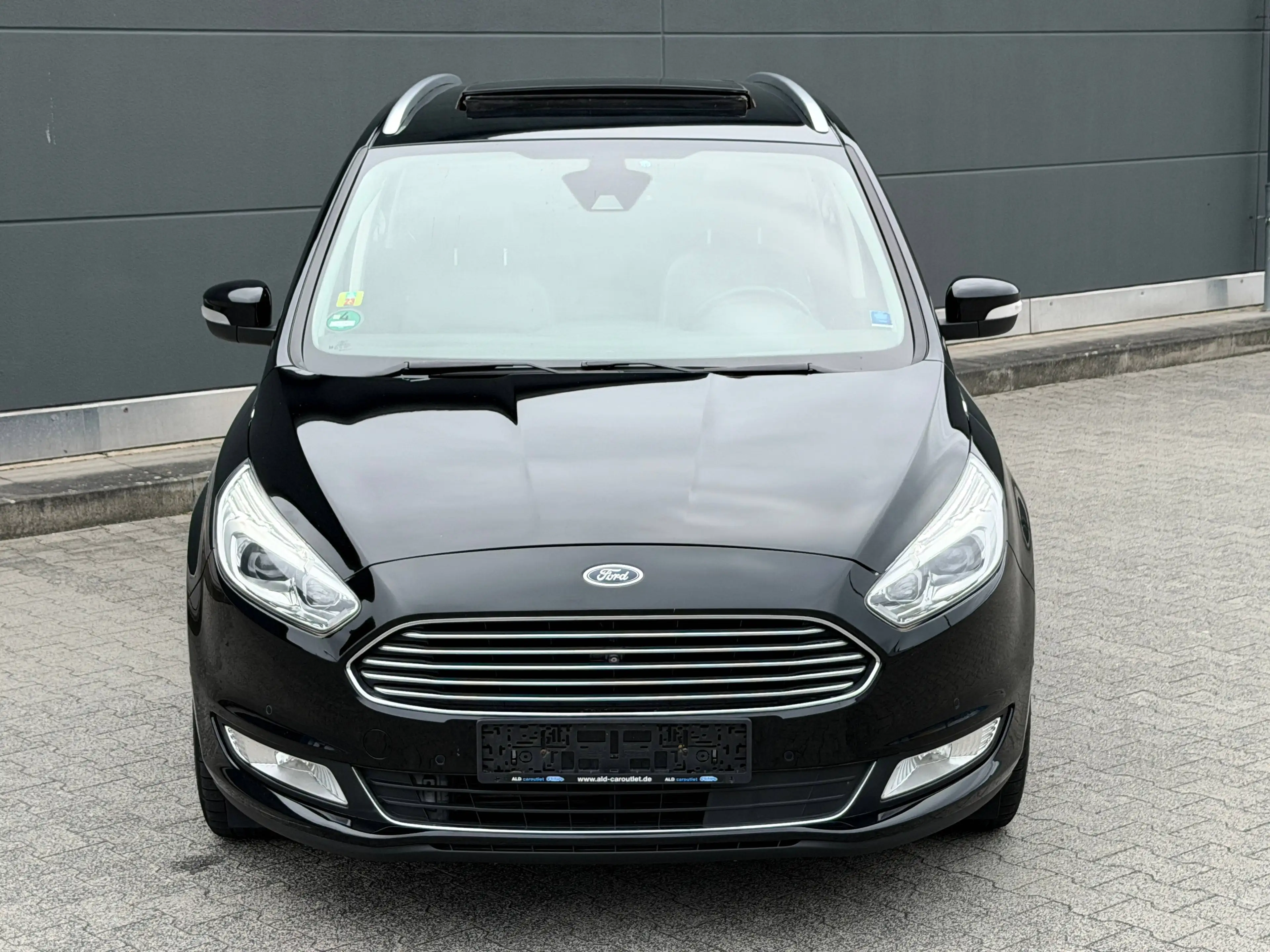 Ford Galaxy Titanium *7 Sitze* Panorama Standheizung Memory Sitze Leder TOP Zustand — photo 15