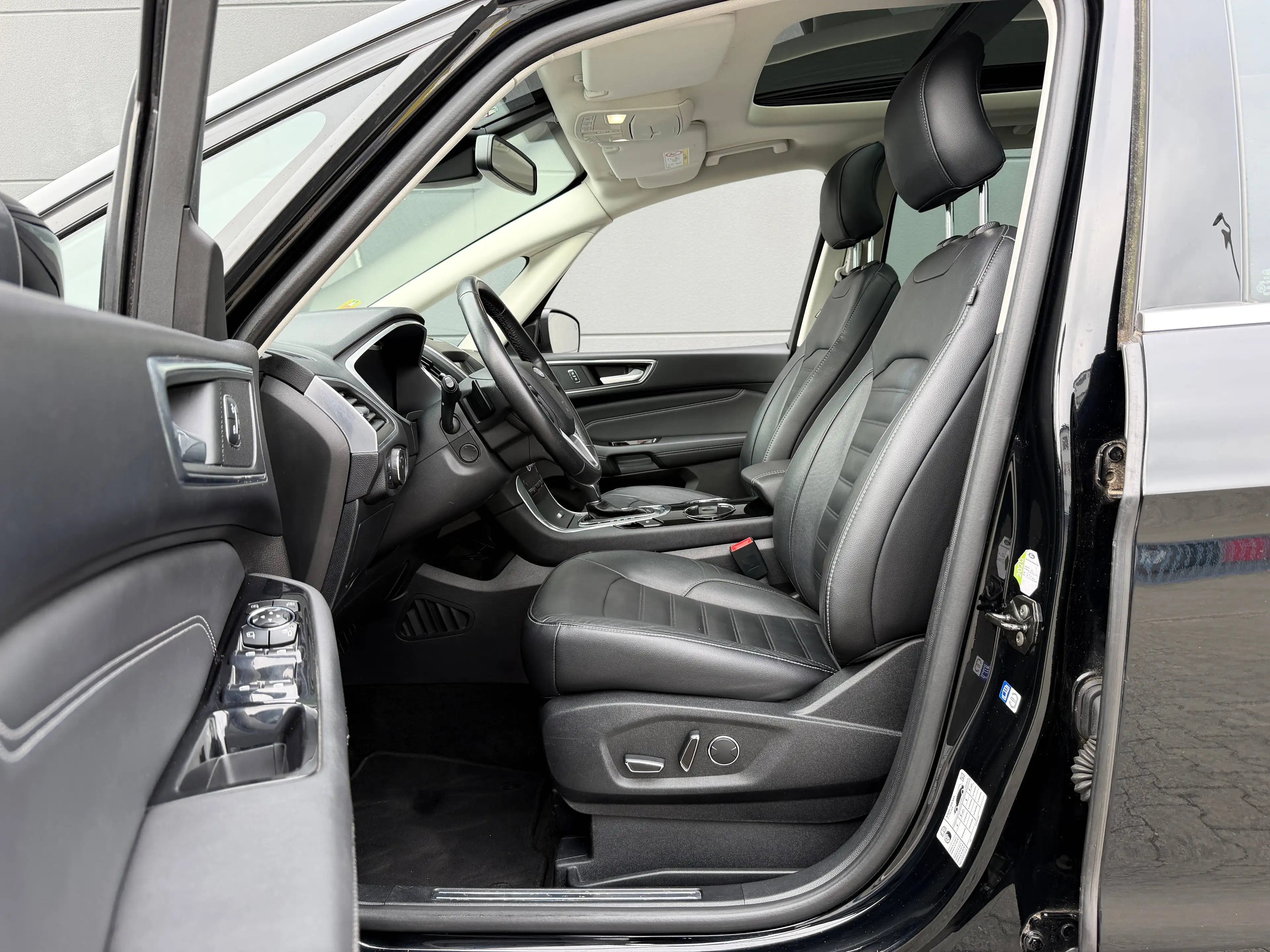 Ford Galaxy Titanium *7 Sitze* Panorama Standheizung Memory Sitze Leder TOP Zustand — photo 5