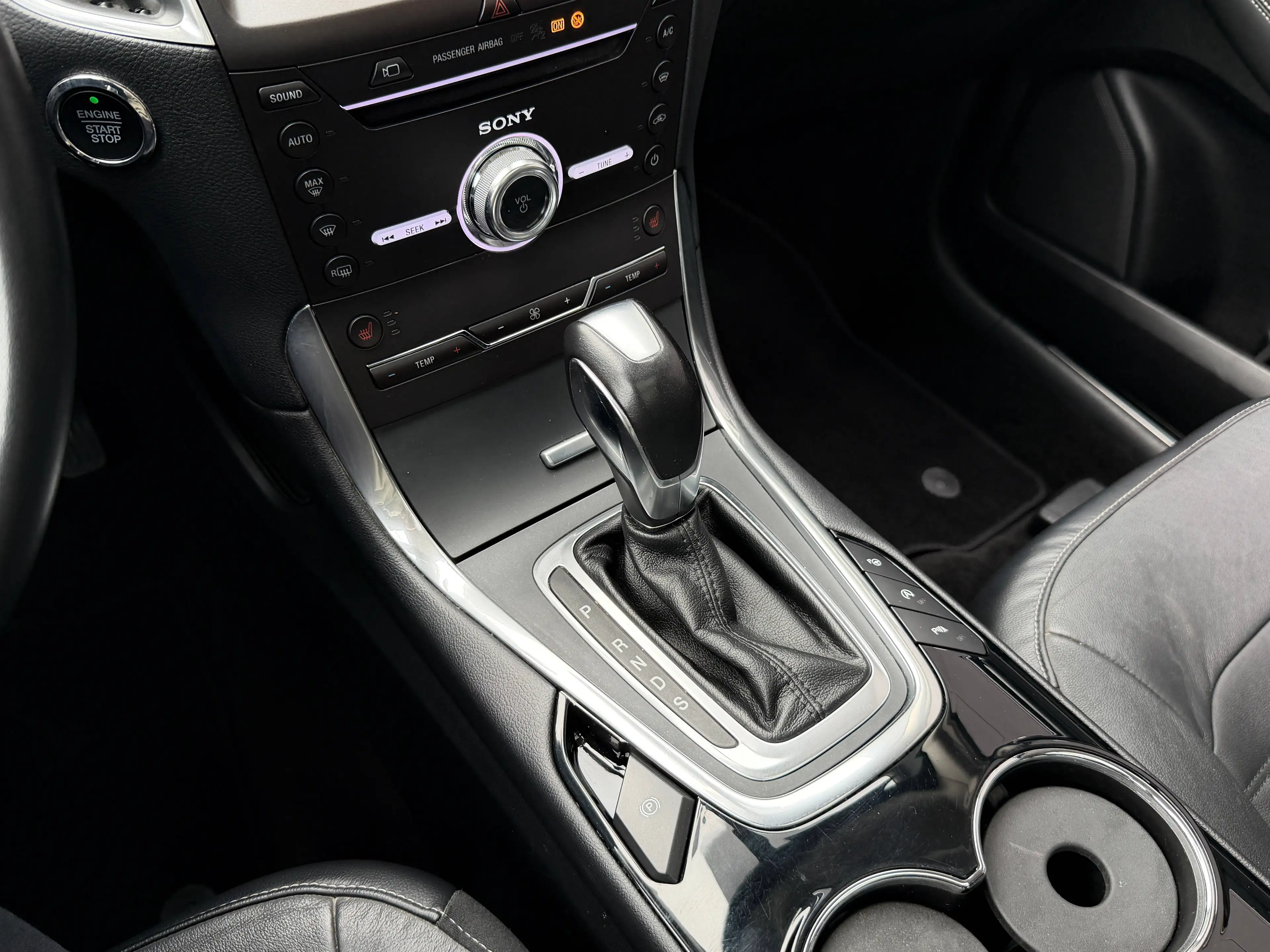 Ford Galaxy Titanium *7 Sitze* Panorama Standheizung Memory Sitze Leder TOP Zustand — photo 8