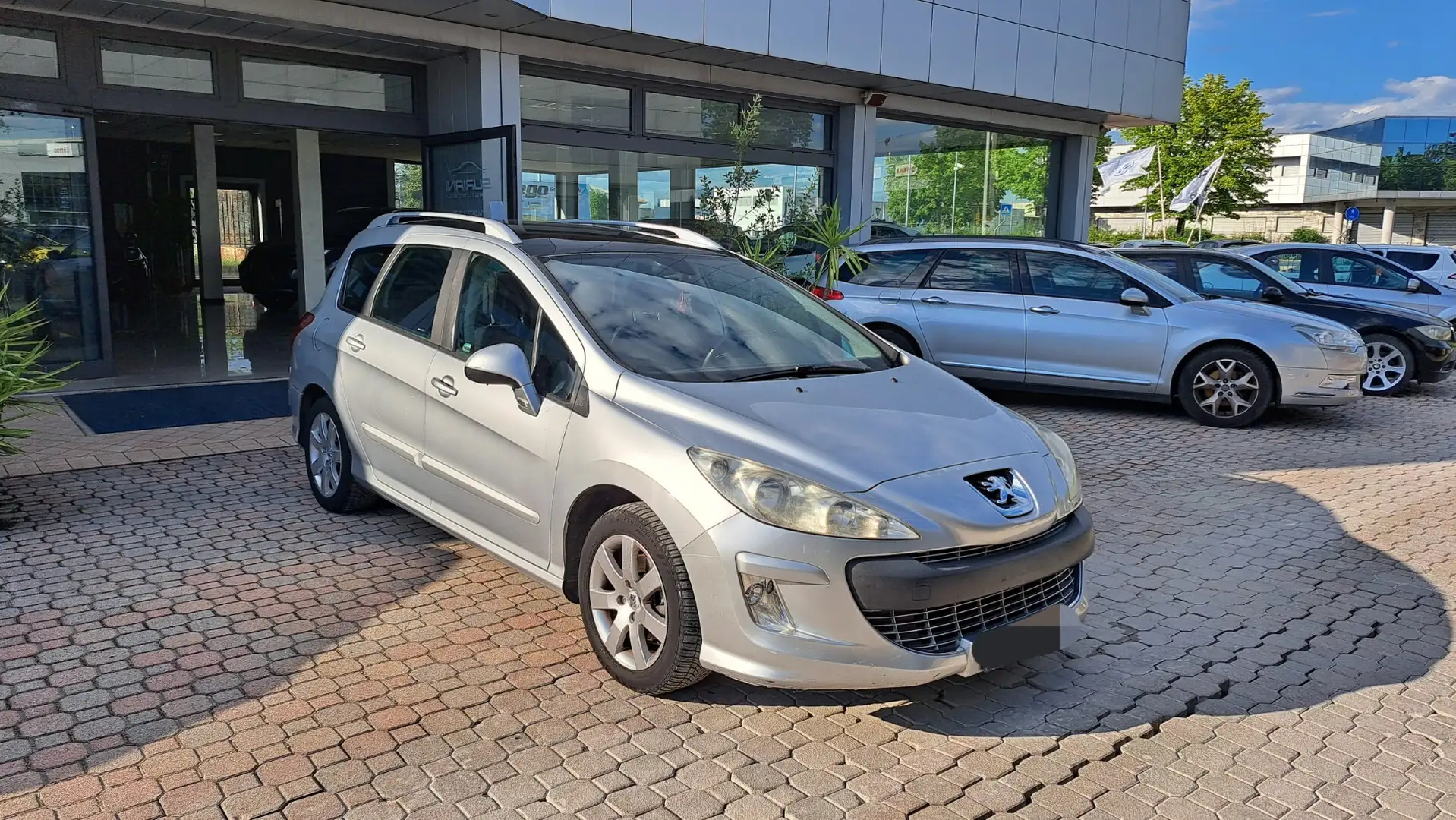 Peugeot 308 1.6 HDi 110CV SW Premium 7 Posti Argent - 1