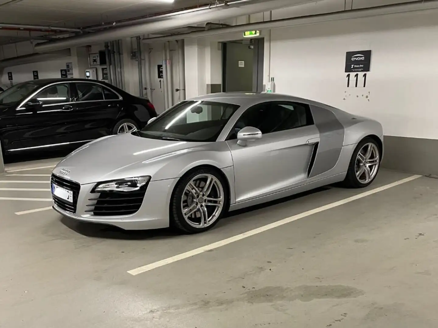 Audi R8 R8 4.2 FSI quattro R tronic Silber - 1