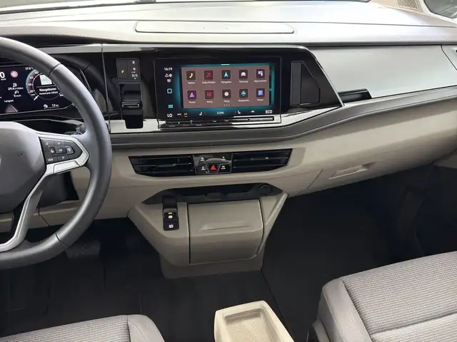 Volkswagen Multivan view 10
