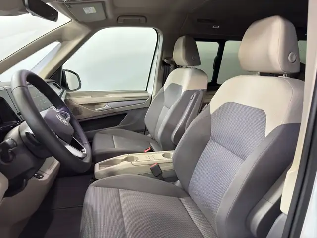 Volkswagen Multivan view 12