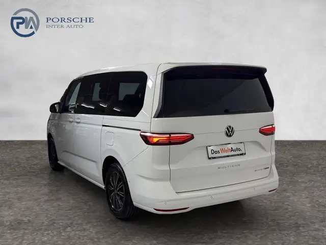 Volkswagen Multivan view 4