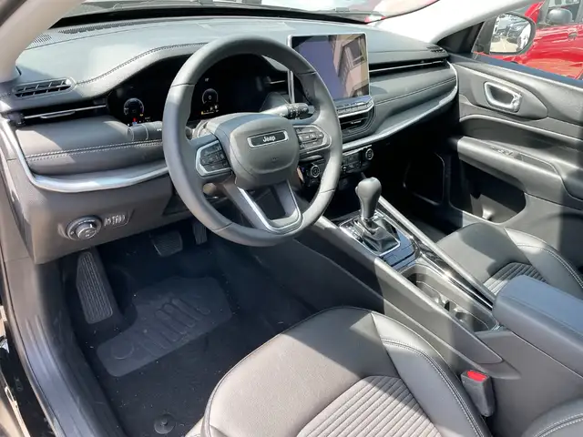 Jeep Compass view 5