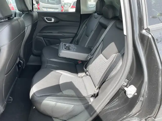 Jeep Compass view 13