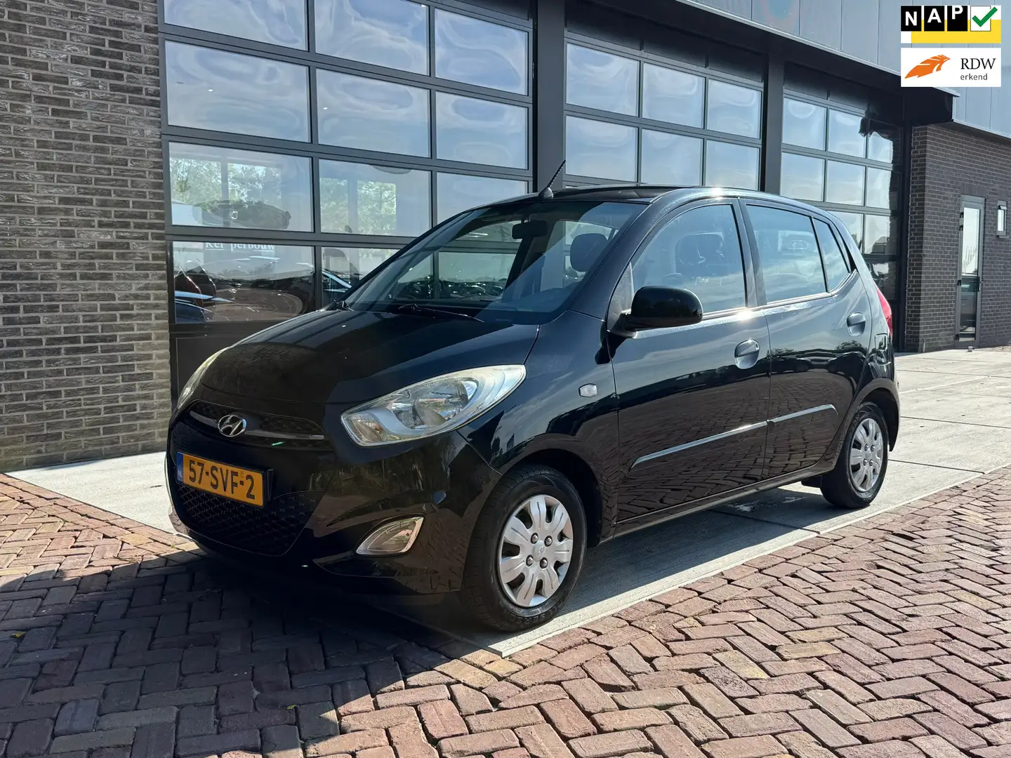 Hyundai i10 1.1 i-Drive Cool | Trekhaak | Radio | Nero - 1